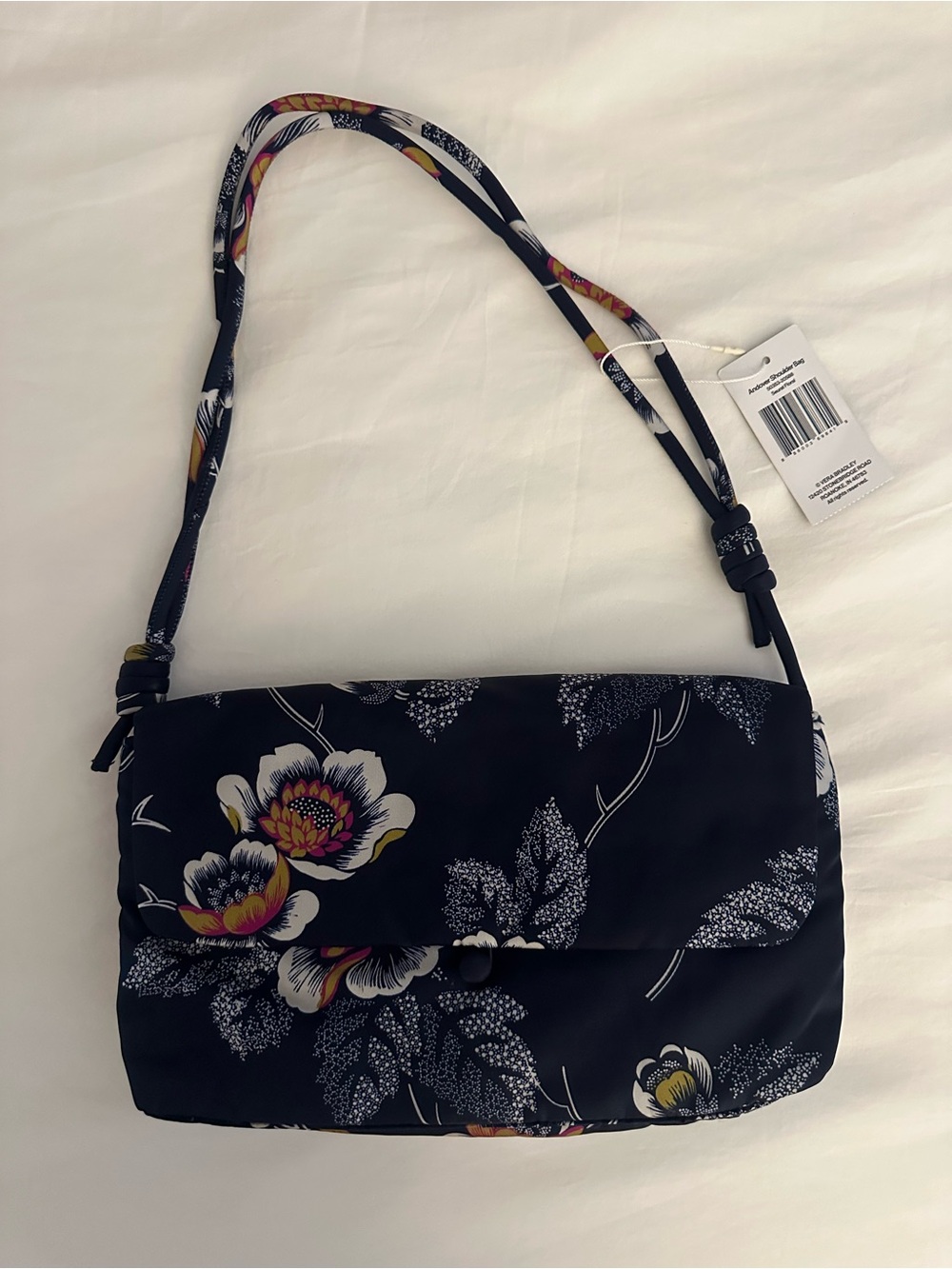 Vera Bradley Andover Shoulder Bag in Nylon Seurat Dloral
